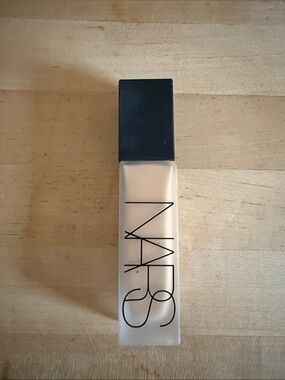 NARS Natural Matte Longwear Foundation- Lanai